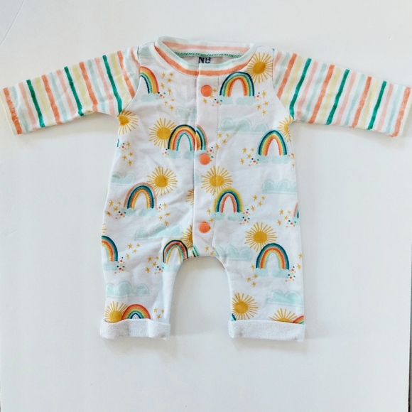 *NEW* Rainbows and sunshine Newborn Sleeper Outfit Newborn - Picture 2 of 4